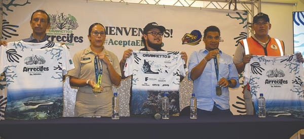 ¡PRESENTARON AGUAS ABIERTAS POR LOS ARRECIFES VERACRUZANOS!