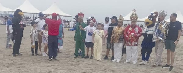 ¡DIVERTIDO JUEGO ENTRE SOLTERAS Y CASADAS! - EN PLAYAS DE MARTI