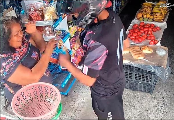 ¡PAREJA DE “RATAS” ASALTAN DOS TIENDAS DE ABARROTES!