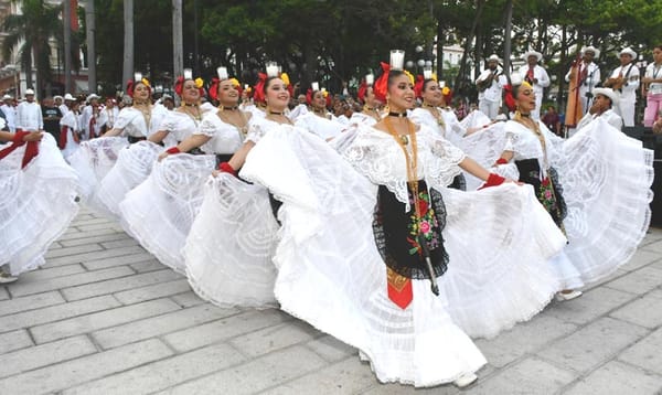 ¡QUE TODOS BAILEN SU SON!