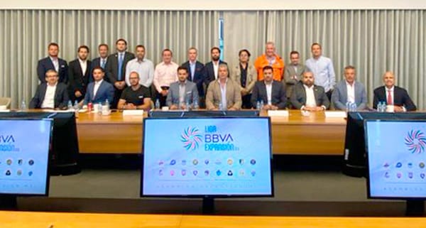 ¡RACING DE MAKO A LA LIGA DE EXPANSIÓN!