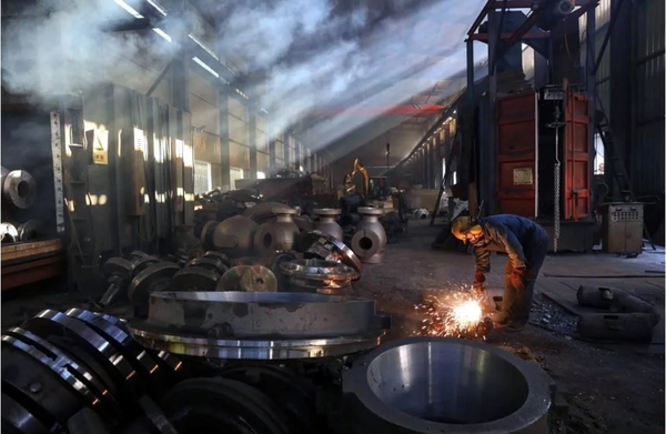 ¡ESTIMA FT QUE COSTARÁ 104 MMDD A EU ARANCEL DE 50% AL ACERO!