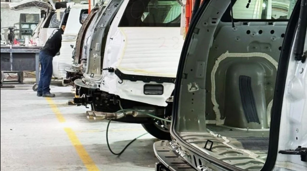 ¡VIOLENCIA EN MÉXICO OBLIGA A BLINDAR AUTOS CONTRA DRONES Y BALAS PERFORANTES!