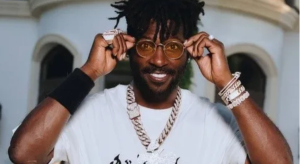 BUSCADO POR LA POLICÍA! A Brown por intento de homicidio