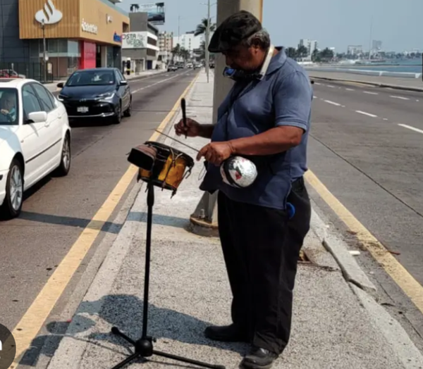 ¡SE QUEDAN SIN CHAMBA CANTANTES Y COMPOSITORES!