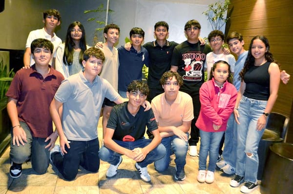 KARLO BALAM OLIVARES CELEBRA SUS XV AÑOS