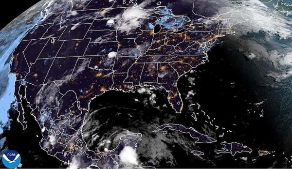 ¡SE NOS VIENE UN DISTURBIO AL GOLFO! - *LLUEVE, RELAMPAGUEA Y CON RACHAS DEL NORTE.