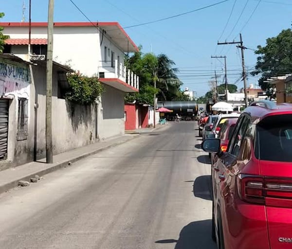 ¡RE-TRUENAN CONTRA EL TREN!