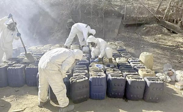 ¡AUTORIDADES INCAUTAN CERCA DE CINCO TONELADAS DE METANFETAMINA EN SINALOA!