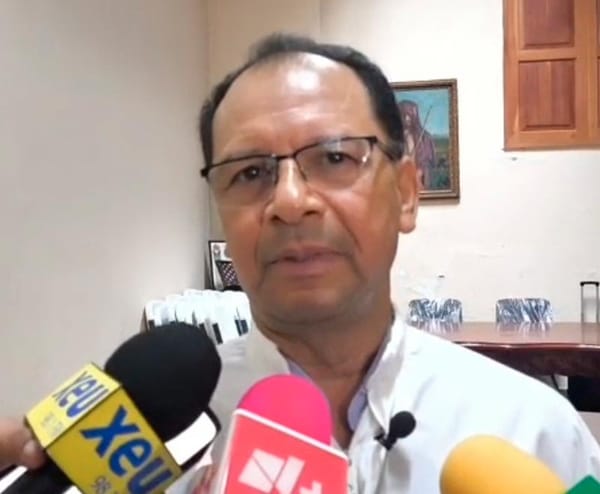 ¡LE LLUEVE EN LA CATEDRAL!