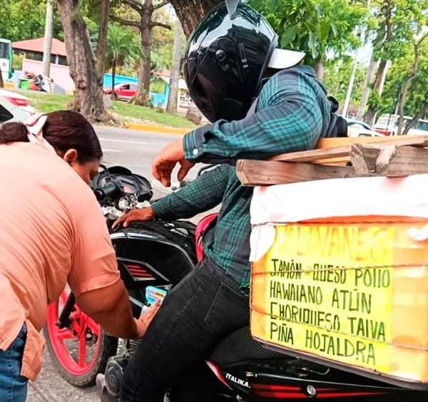 ¡ESTUDIANTES DE LA UPAV ARRANCAN CAMPAÑA ‘PONTE EL CASCO, NO VUELES’!