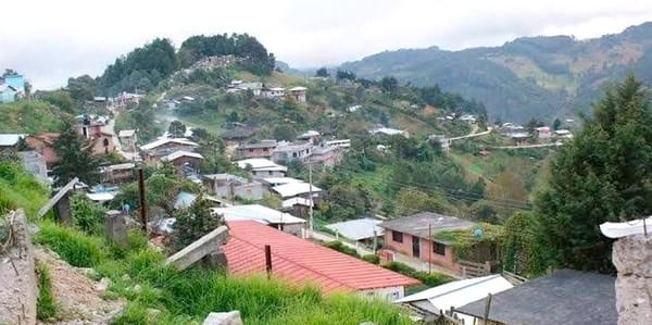 ¡ABUELO ASESINO! - DE UN ESCOPETAZO MATO A SU NIETO DE 15 AÑOS Y TAMBIÉN LE DISPARO A SU NUERA