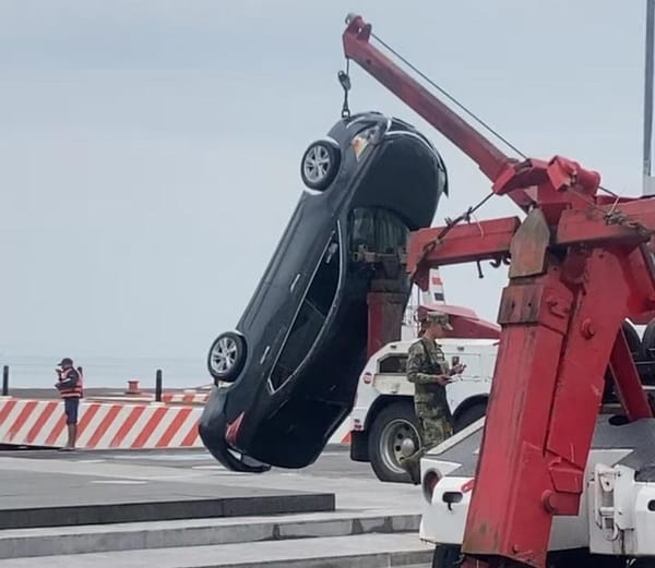 ¡PAREJA MUERE EN EL MALECÓN! - CAYERON AL MAR CON SU AUTOMOVIL Y AMBOS PERECIERON AHOGADOS