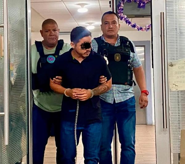 ¡CAE FEMINICIDA PRÓFUGO! - MATO A PUÑALADAS A ALONDRA PORQUE NO QUISO CONTINUAR LA RELACION