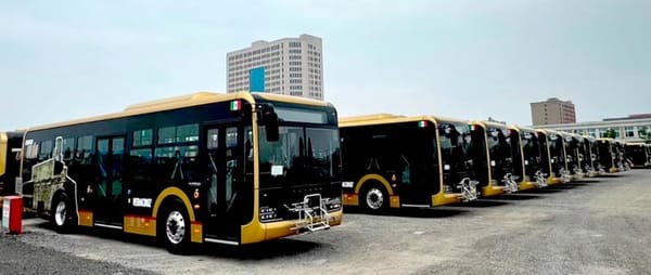 ¡HASTA HABLAN CHINO! - ÁNDALE