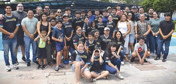 ¡INSPIRAN A NADADORES DE ACUÁTICA TRIRACING CON CHARLA MOTIVACIONAL!