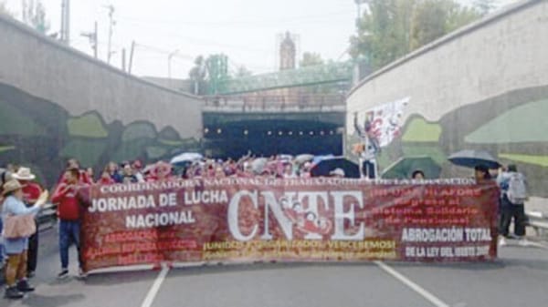 ¡DEMANDA LA CNTE DEVOLUCIÓN DE $20 MILLONES DE PESOS!