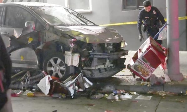 ¡KAMIKAZE EMBISTE A MULTITUD EN LOS ÁNGELES!