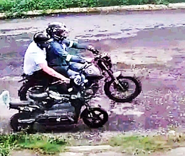 ¡“MOTO-RATONES” SE ROBAN BICI ELÉCTRICA!