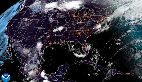 ¡UNA BAJA EN EL RINCÓN DEL GOLFO DE MÉXICO< - *MÁS RAYOS AQUÍ ENFRENTE Y MÁS BOCHORNO