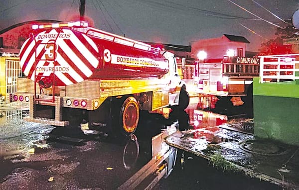 ¡SE QUEMA VIVIENDA EN LAS VEGAS 1!