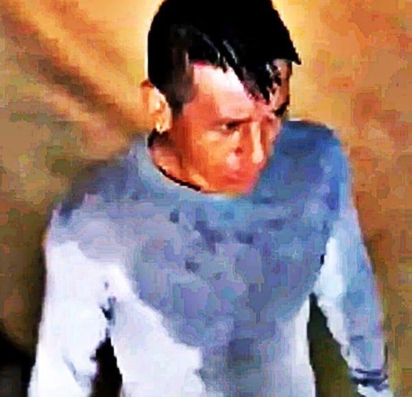 ¡“RATA DE DOS PATAS” SE ROBÓ LA MOTO DE LA VECINA!