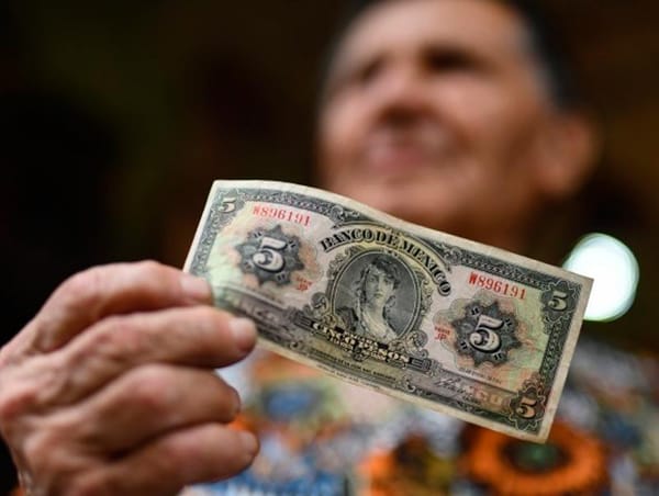 ¡MEDIO SIGLO VENDIENDO ANTIGUEDADES!