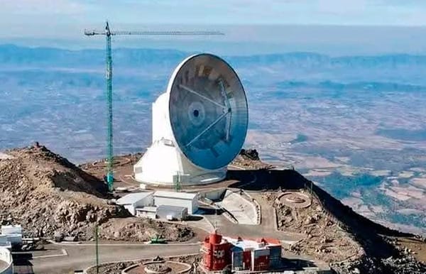 ¡ERA UN TELESCOPIO, NO OVNI!