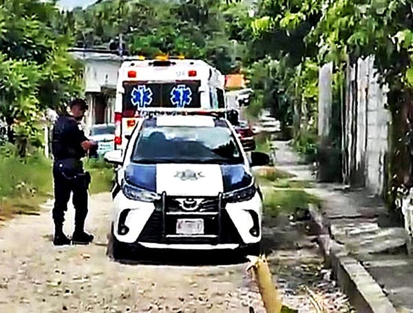 ¡CAE DE ÁRBOL Y SE CLAVA PICO DE HIERRO EN LA PIERNA!
