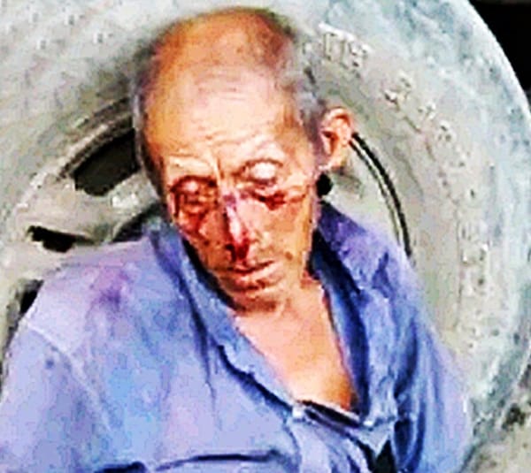 ¡HIJO BORRACHO LE DA GOLPIZA A SU PAPÁ DE 70 AÑOS!