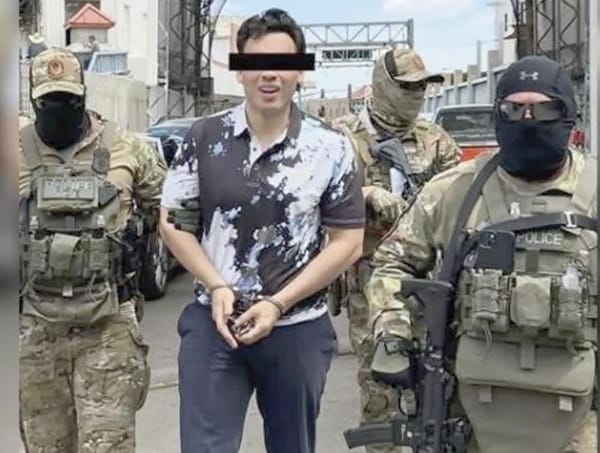 ¡RETACHAN A JULIO CÉSAR CHÁVEZ JR.!