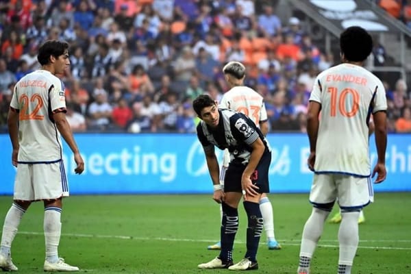 ¡ZARANDEA CINCINNATI A LOS RAYADOS, 3-2!