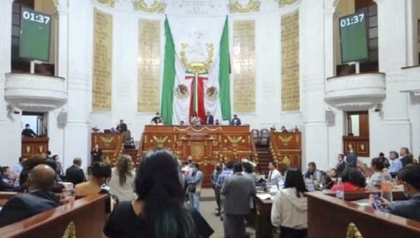 ¡CONGRESO APRUEBA UNA LEY PARA JUSTIFICAR INASISTENCIAS DE LAS ESTUDIANTES POR SÍNTOMAS MENSTRUALES!