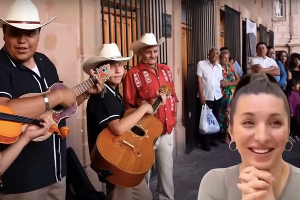 ¡RUSA LLAMA “RUIDO” AL HUAPANGO Y SE ARMA!