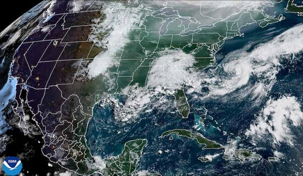 ¡SE ACERCA OTRA ONDA DEL ESTE! - *DÉBIL LÍNEA FRONTAL ESTÁ EN EL GOLFO