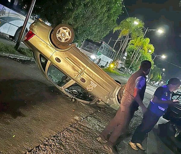 ¡SOCORRISTA HERIDO EN VOLCADURA EN EL BULEVAR DE CÓRDOBA!