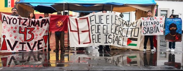 ¡MARCHAN POR AYOTZINAPA!