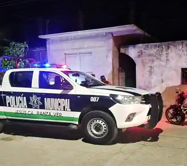 ¡ADALBERTO SALIÓ POR LA PUERTA FALSA!