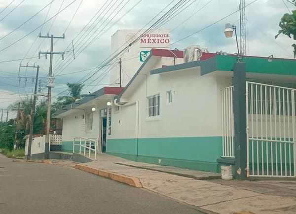 ¡ADOLESCENTE 15 AÑOS QUE FUE INTERCAMBIADA POR DINERO DIO A LUZ EN EL DIF DE PLAYA VICENTE!