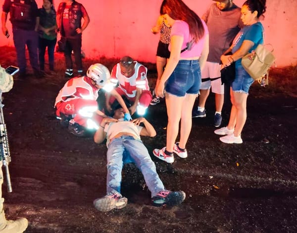 ¡MOTOCICLISTA DERRAPÓ EN LA CARRETERA VERACRUZ–XALAPA!