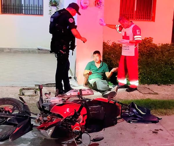 ¡TERMINÓ LA FIESTA HERIDO EN EL PAVIMENTO!