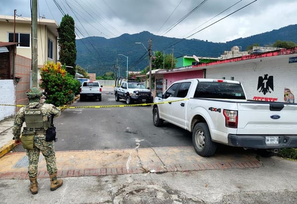 ¡ESTUDIANTES EJECUTADOS! - FUERON ATACADOS A BALAZOS POR DOS SICARIOS QUE VIAJABAN EN UNA MOTOCICLETA