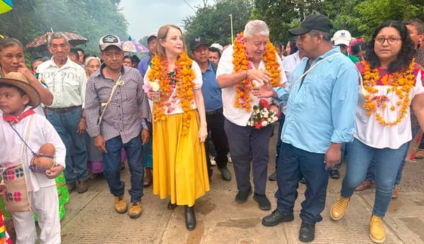 ¡LA DEJARON SOLA! - PLOP...