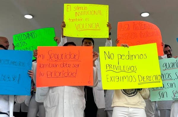 ¡REBELIÓN DE MÉDICOS! - TENÍA QUE SER