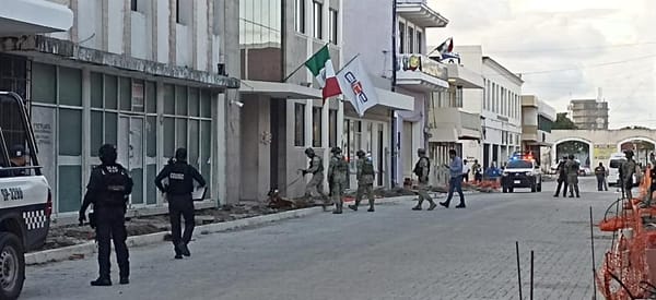 ¡AMENAZAN CON EXPLOTAR “BOMBA YUCATECA” EN OFICINAS DE CICE!