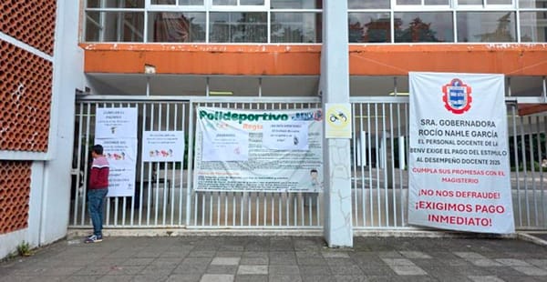 ¡MAESTROS A LA CALLE! - A PROTESTAR