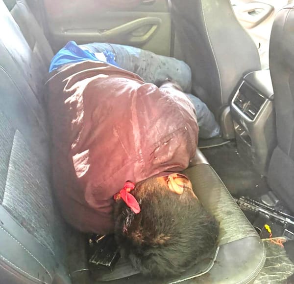 ¡SIN IDENTIFICAR CRIMINAL ABATIDO EN EL ATAQUE ARMADO CONTRA ALCALDESA DE SOCHIAPAN! - EL RESTO DE LA BANDA HUYÓ EN PIÑALES DE PLAYA VICENTE