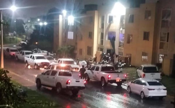 ¡7 DETENIDOS EN OPERATIVO Y CATEO EN PRIVANZAS!