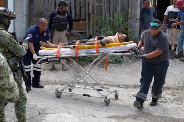 ¡ALBAÑIL CAE SIETE METROS CUANDO ECHABA EL COLADO!