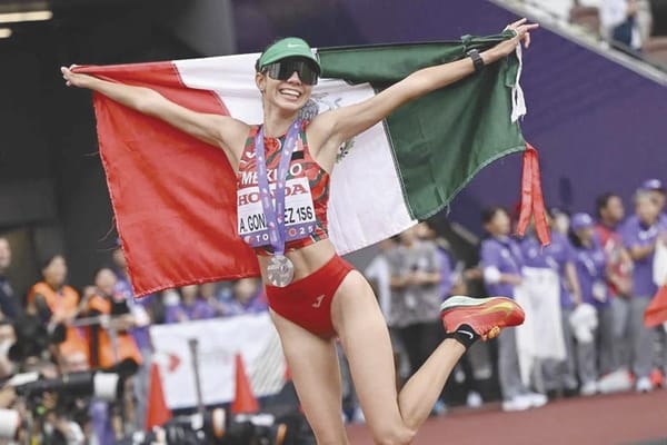 ¡ALEGNA GONZÁLEZ GANA PLATA EN 20 KM DEL MUNDIAL DE ATLETISMO!